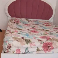 تخت و میز آرایش