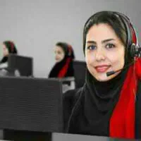 فروشنده خانم به صورت تلفنی در زمینه قطعات خودرو