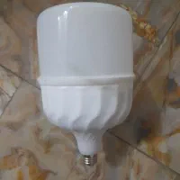 لامپ کم مصرف