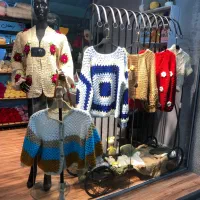 دستبافت فروشی در پاساژ ردایی