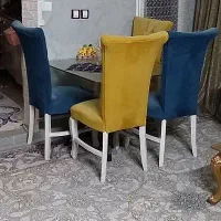 چهار عدد صندلی