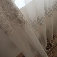 دو عدد پرده سه متری در حد نو با شال پرده مخمل|پرده، رانر، رومیزی|کرمانشاه, |دیوار