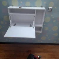 میز تحریر کم جا