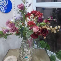 گلدان بلوری با گل