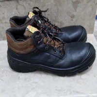 کفش ایمنی|کیف، کفش، کمربند|مرودشت, بیست متری بیمارستان|دیوار