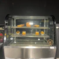 شو کیک ، ویترین کیک و شیرینی Aba