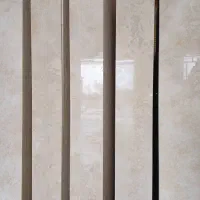 یک دهنه مغازه تجاری