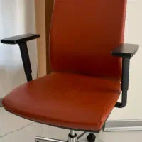 صندلی برند نیلپر در حد نو