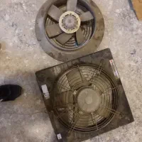 ۳ عدد هواکش صنعتی یک عدد پایه کولر