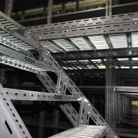 قفسه نیم طبقه و بالکن