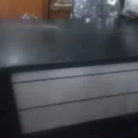 میز تحریر همراه با پیشخوان