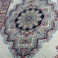 دو عدد فرش ۶متری ماشینی نو کرم خوش نقشه