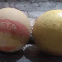 توپ فوتبال عوض میکنم با گوشی قدیمی