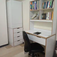 تخت و کمد و میز تحریر سفید