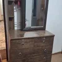 میزآرایش تمیز سالم