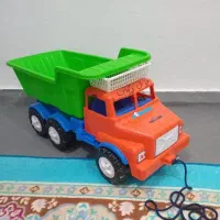کامیون اسباب بازی
