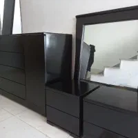 رنگ مبلمان.  رنگ آمیزی. پولی‌استر‌کاری. رنگین چوب