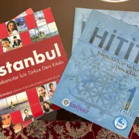 کتاب زبان ترکی هیت هیت و استانبول