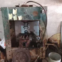 دستگاه پرس و گردبر