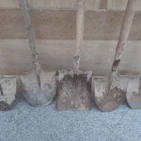 بیل و کلنگ و تیشه