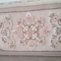 پشتی طرح برجسته