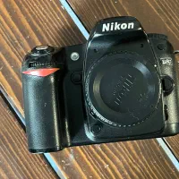 بادی دوربین نیکون D80