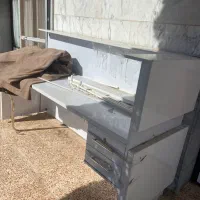 میز کانتر بزرگ  و‌میز کنفرانس کاملا سالم فروشی