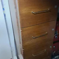 فایل چهار کشو چوبی تمیز