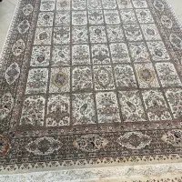 یک تخته فرش ۹ متری کار کرده تمیز