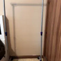 رگال لباس چرخ دار