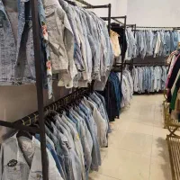 اجاره مغازه در پاساژاشراق لاین پوشاک|اجارهٔ مغازه و غرفه|زنجان, |دیوار