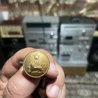 دکمه عتیقه شاهی