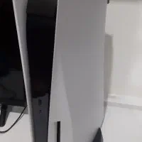 ps5 دیسک خور دو دسته همراه و لوازم جانبی