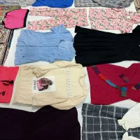 تعدادی لباس حوله تنی کیف کفش و چادرملی دخترانه....