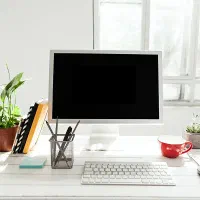 نیاز به همکار در کافی نت‌