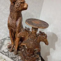 مجسمه ب فروش می‌رسد