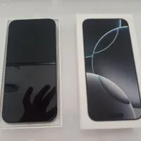 ایفون ۱۶ پرومکس سفید