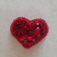 گل سینه طرح قلب