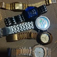 ساعتا های قدیمی است فروش فوری