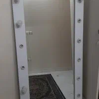 آیینه قدی دور لامپ دار