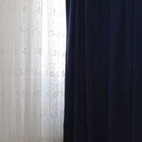 کنار پرده هال و پرده سفید هال
