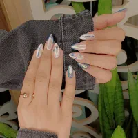 کاشت و طراحی ناخن تخصصی