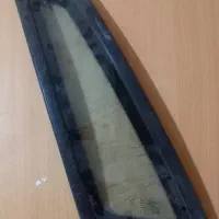 لچکی شیشه پراید ۱۱۱ و صبا و مثلثی در عقب پراید