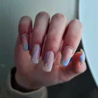 کاشت ناخن ۲۲۰|خدمات آرایشگری و زیبایی|نیشابور, امام خمینی|دیوار