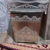 سطل آشغال و شیرینی خوری