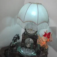 آباژور و ساعت و تلفن