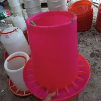 تعدادی ابخوری و دان خوری