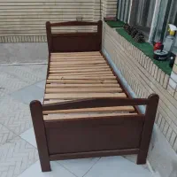 تخت ۱ نفره چوبی|تخت و سرویس خواب|شیراز, وحدت|دیوار