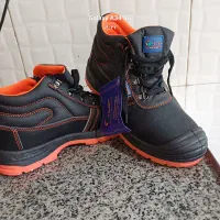 کفش ایمنی خارجی