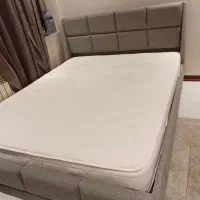 تخت و تشک